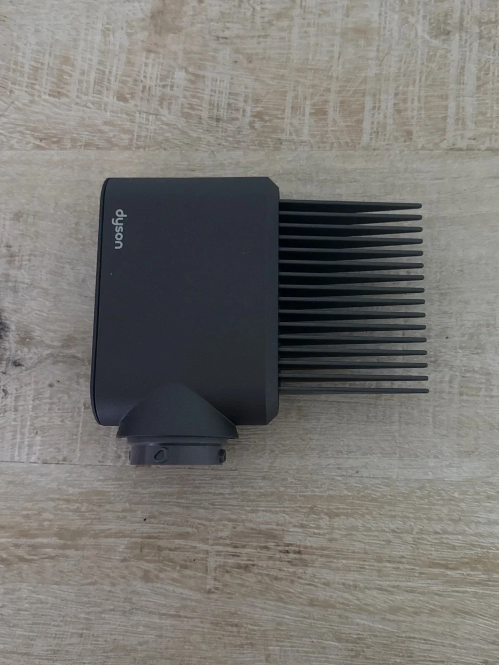 Dyson attachment